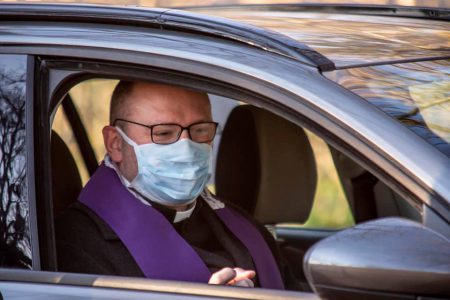 Spowiedź Drive – Rogalin. Ksiądz Zaprasza. spowiedź rogalin