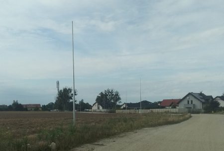 Kamionki ulica Spacerowa w 2023 roku. spacerowa kamionki droga gmina kórnik