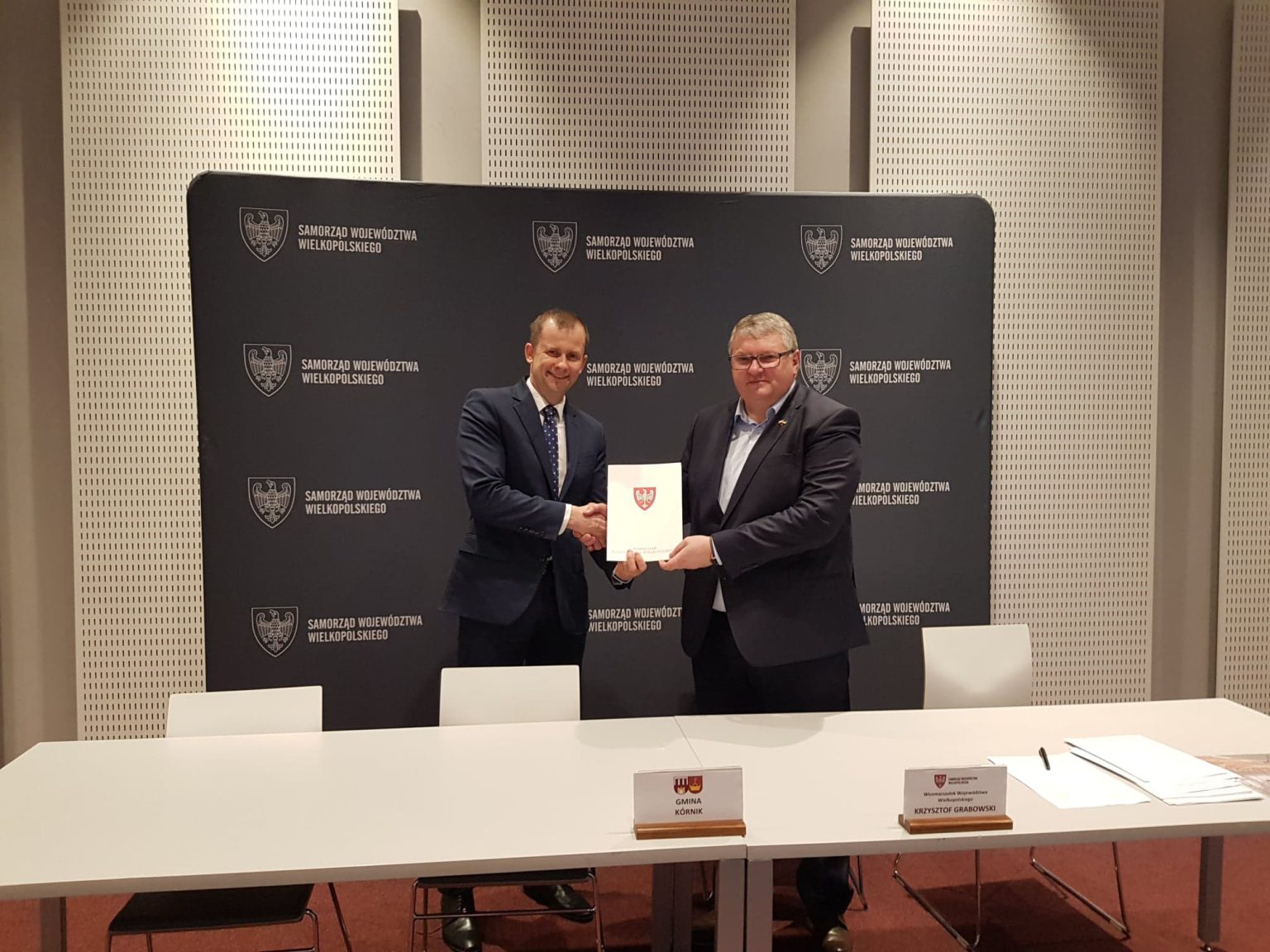 burmistrz drzewa sadzonki miododajne