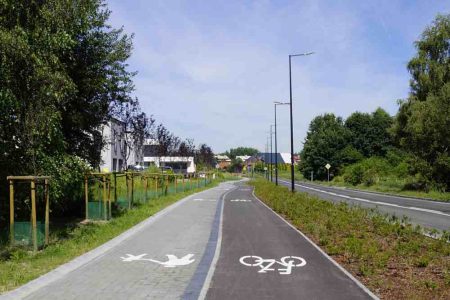 chodnik i droga rowerowa