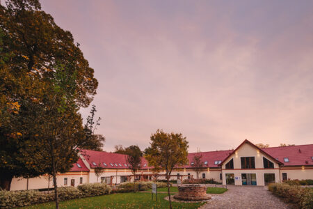 Dwór Kolesin i Karczma Taberska