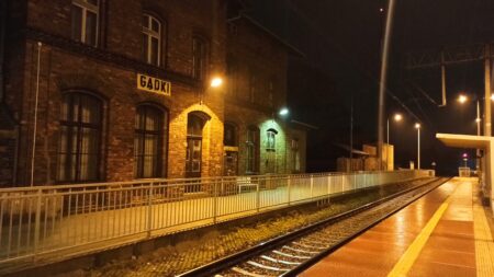 pociąg pkp stacja gądki potrącenie wypadek śmiertelny