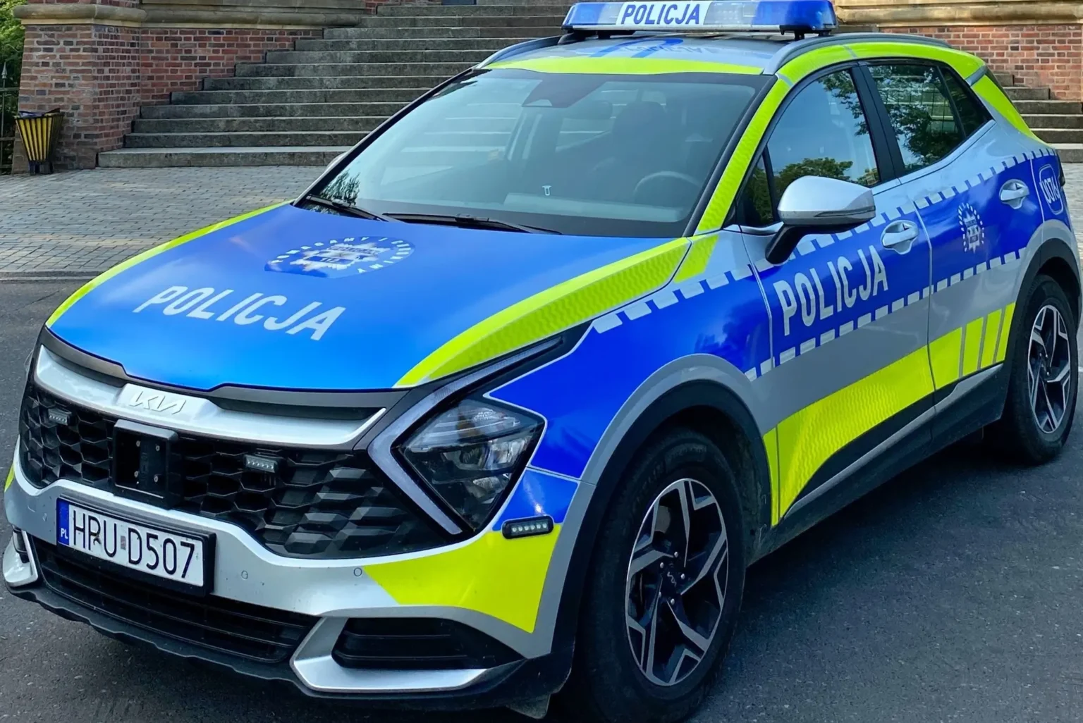 radiowoz policja kornik