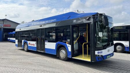 kombus elektryczny linia autobus