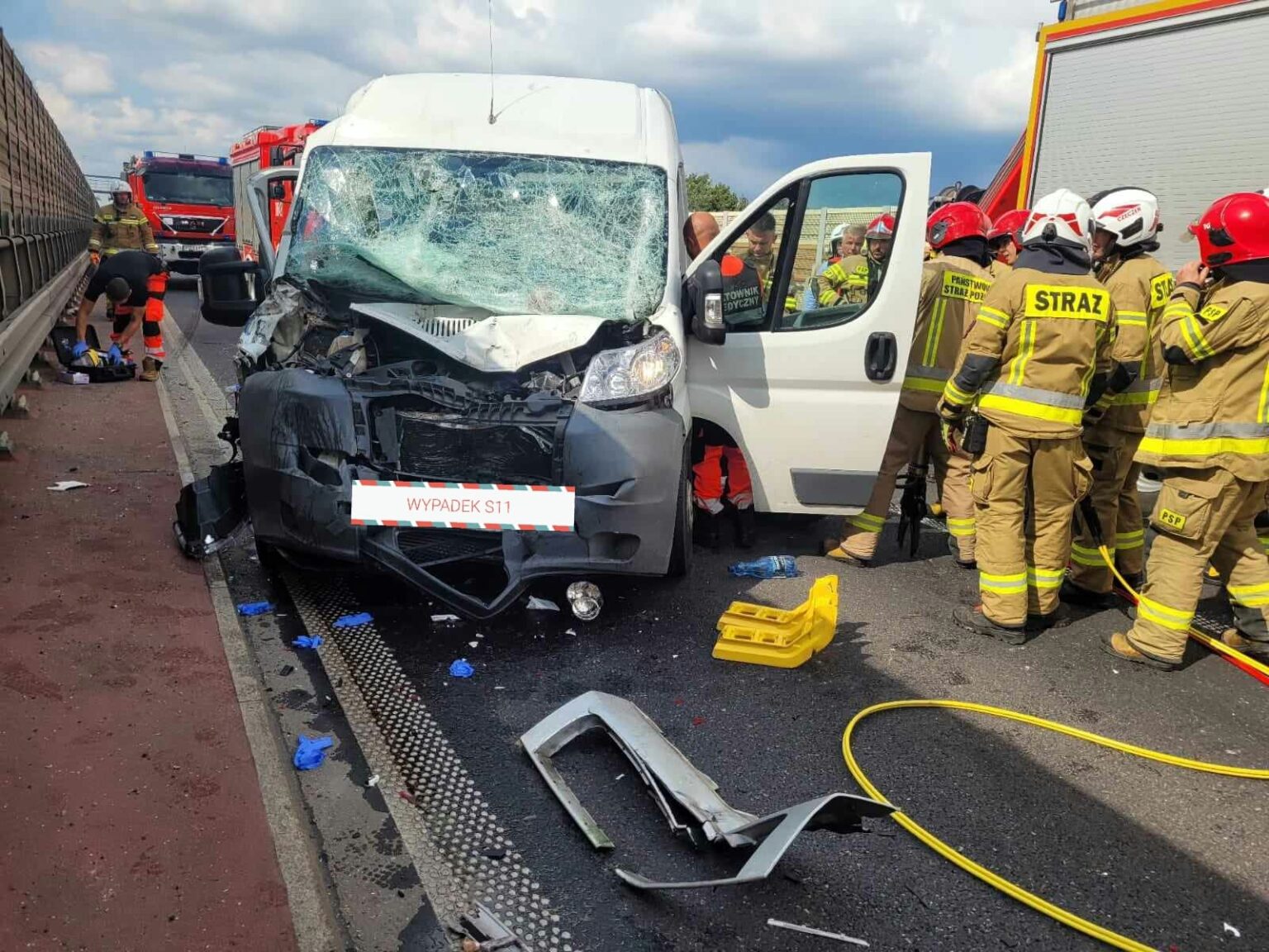 Wypadek na trasie S11 – zjazd na Borówiec. wypadek borowiec 1