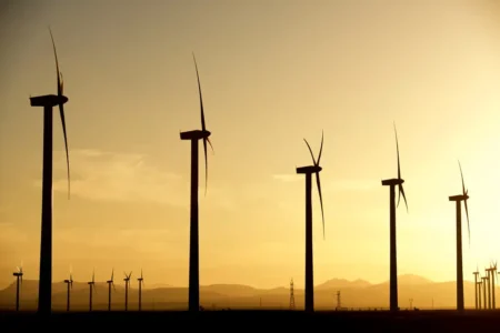 turbina wiatrowa wiatraki oze energia prąd