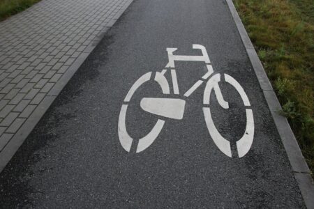 Nowa ścieżka pieszo-rowerowa połączy Koninko ze Szczytnikami. Postępowanie. droga rowerowa gmina kornik koninko