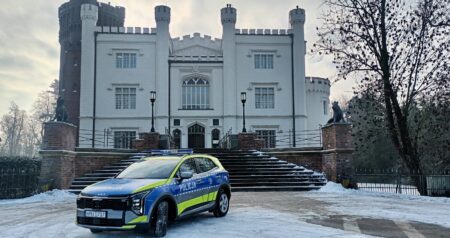 Komisariat Policji w Kórniku otrzymał nowy, oznakowany radiowóz. KIA SPORTAGE Komisariat Policji w Kórniku