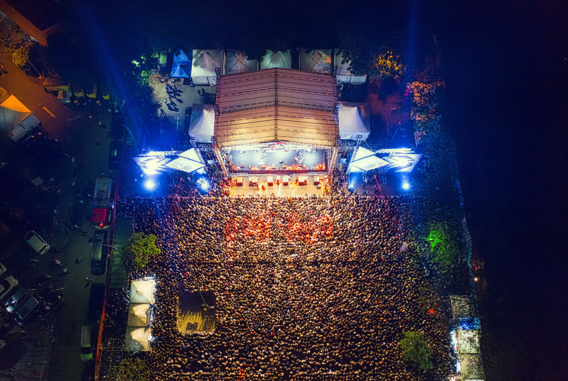 aerial shot of crowd